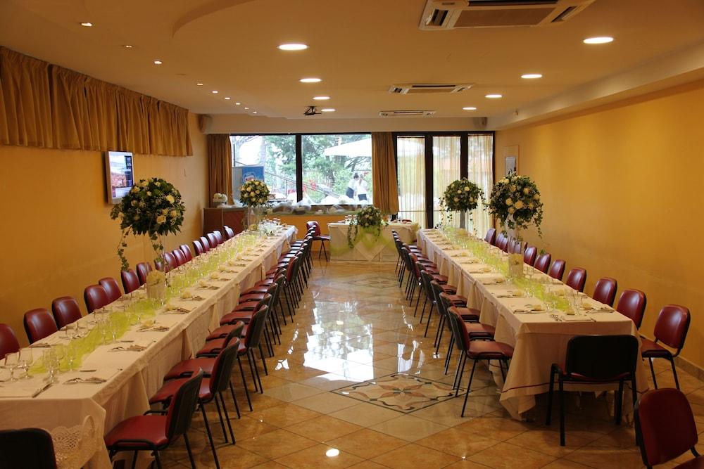 Ranch Palace Hotel Νάπολη Εξωτερικό φωτογραφία