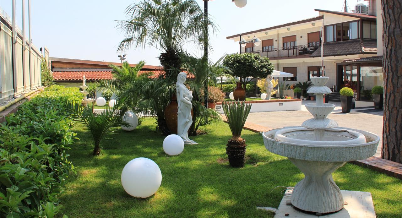 Ranch Palace Hotel Νάπολη Εξωτερικό φωτογραφία